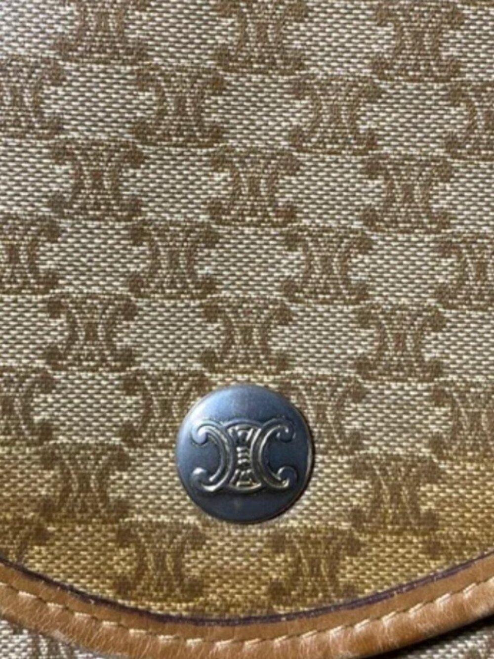 Authentic Celine Envelope Clutch Bag w/ Gold Chain. - Picture 10 of 10